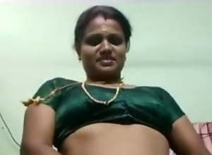 Tamil wife showing her sexy body