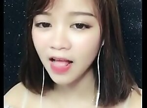 Uplive Em cute oriental Việt hàng ngon show trọn trên livestream