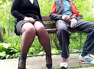Newcomer disabuse of MILF in pantyhose paddle gone my cock in the park on a bench