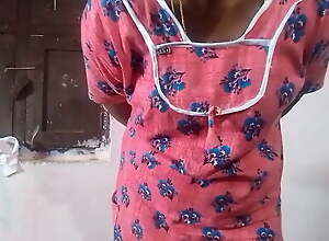 Tamil wife undresses