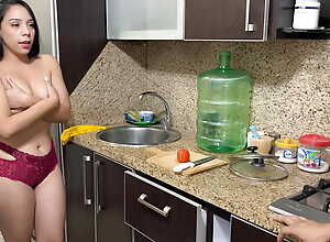 I Underpinning Spectacular Mummy Get hitched Cooking in Swimsuit with their way Huge Ass and Stayed to Help their way