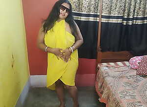 Sexy Bengali Bhabi fucking with Cucumber in their way bedroom in nervous attire