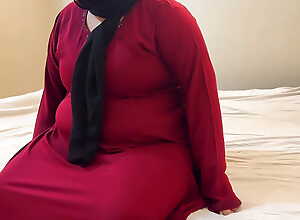 Fucking a Obese Muslim mother-in-law wearing a red burqa & Hijab