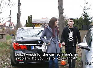 HUNT4K. Man shares Girlfriend hole with passenger car seller for some remuneration