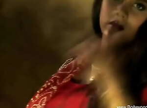 Warm This Bollywood Babe arousing herself