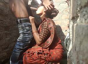 Indian Desi Erotic Bhabhi bonks in the openly excrete out of the closet