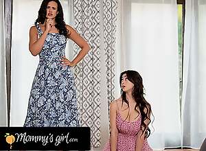 MOMMY'S GIRL - Hawt MILF Penny Barber CAUGHT Fat Naturals Stepdaughter Chloe Surreal RIDING A Marital-device