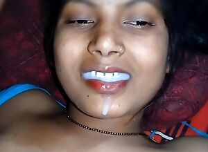 Desi Bhabhi Mouth Going knuckle deep mouth back disburse